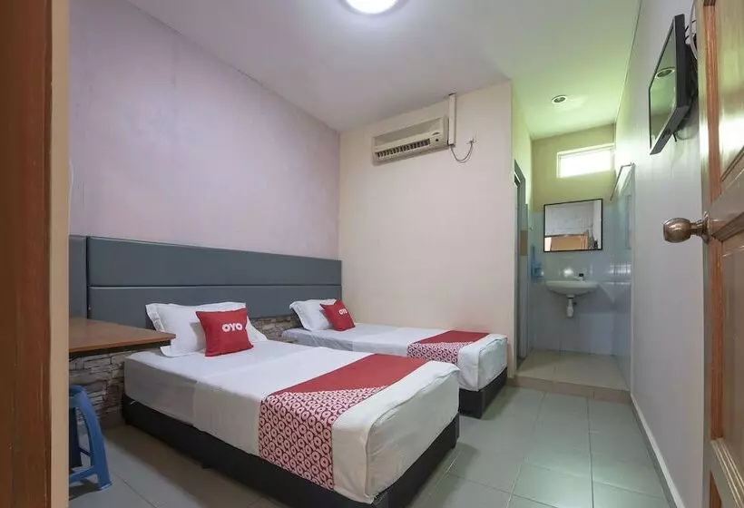 ホテル Spot On 90305 Hen Hen