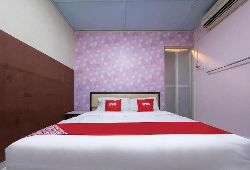 Hotel Spot On 90305 Hen Hen