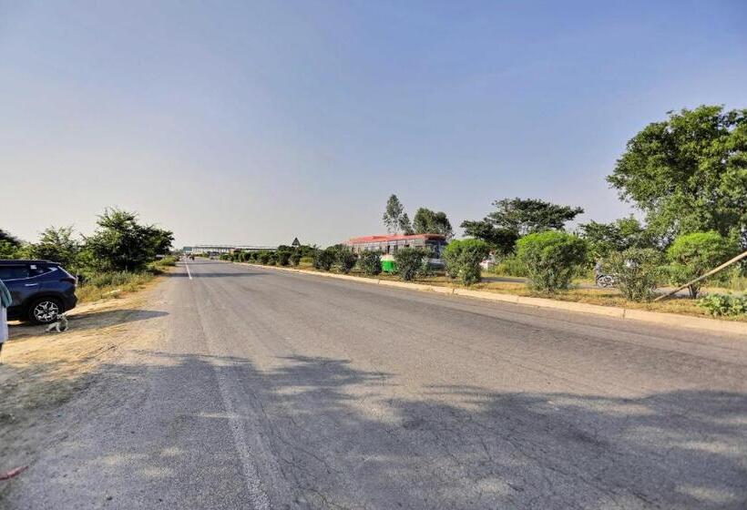 Hotel Spot On Shashank Plaza