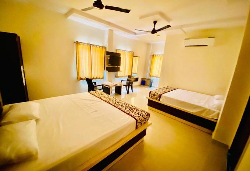 Hotel Sri Bhavya Residency