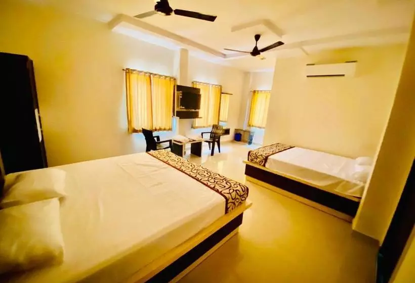 Hotelli Sri Bhavya Residency