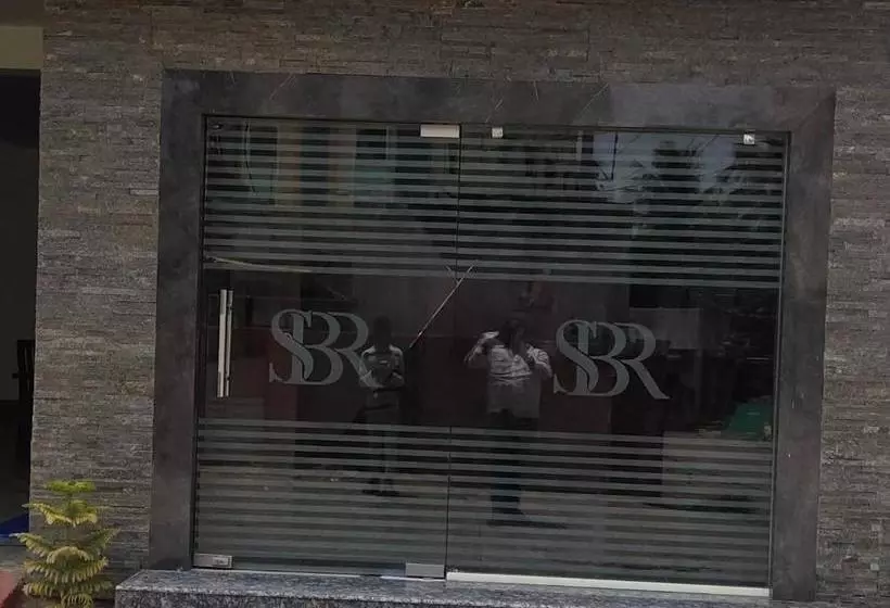 Hotelli Sri Bhavya Residency