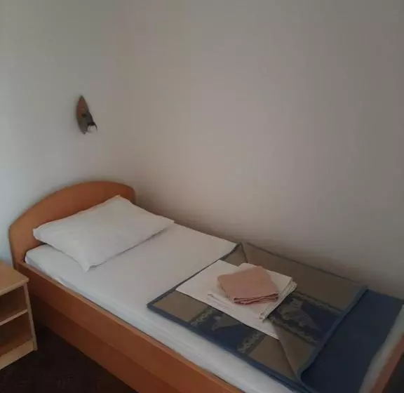 پانسیون Anđela