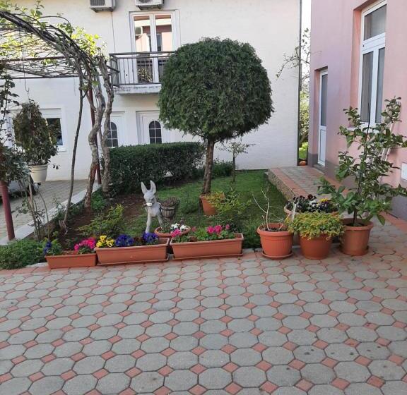 پانسیون Anđela