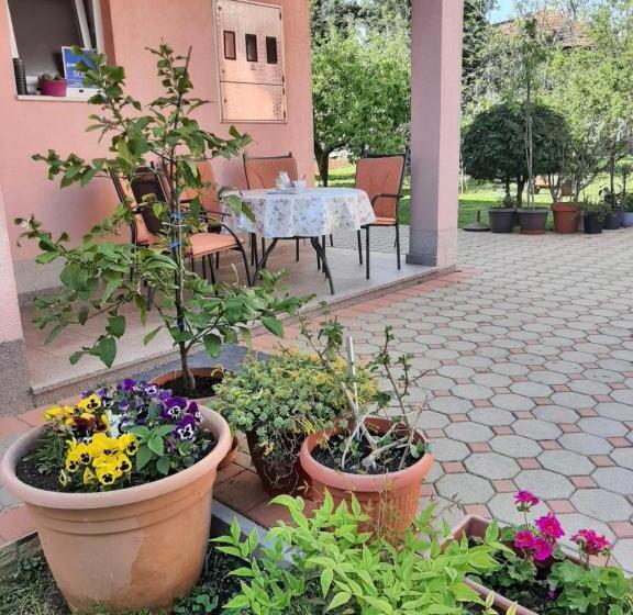 پانسیون Anđela