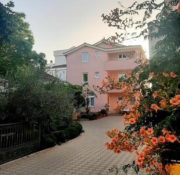 پانسیون Anđela