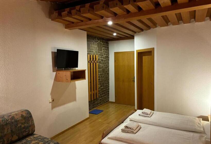 Pensionat Gasthof Paluda   Pizzeria