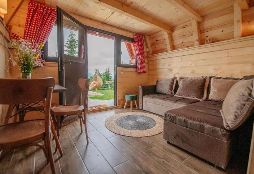 پانسیون Komovi Kobil Do Guesthouse