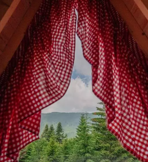 پانسیون Komovi   Kobil Do Guesthouse