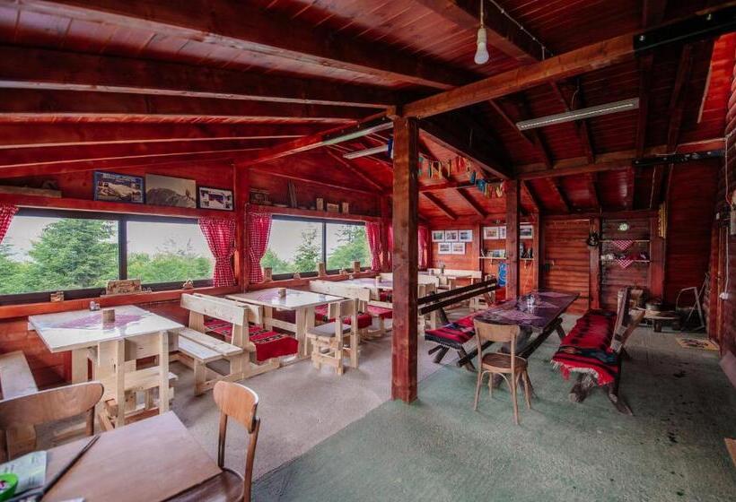 پانسیون Komovi Kobil Do Guesthouse