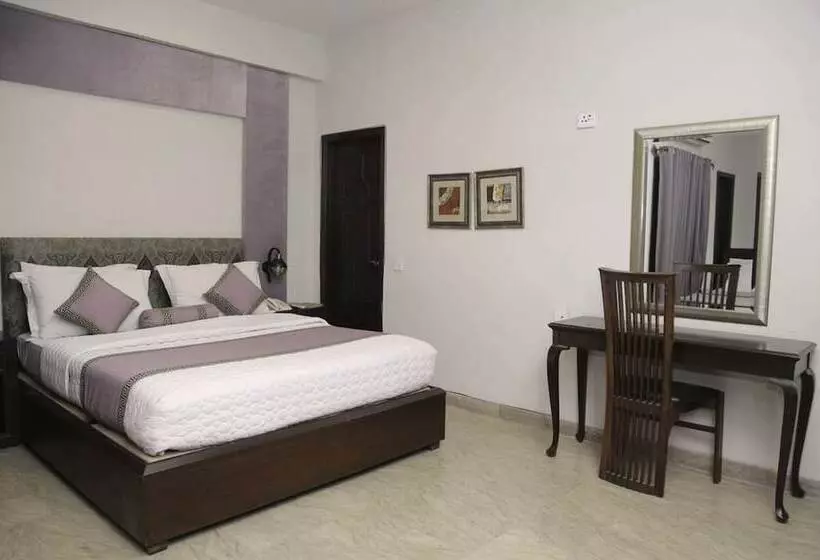 Shelton Hotel Lahore