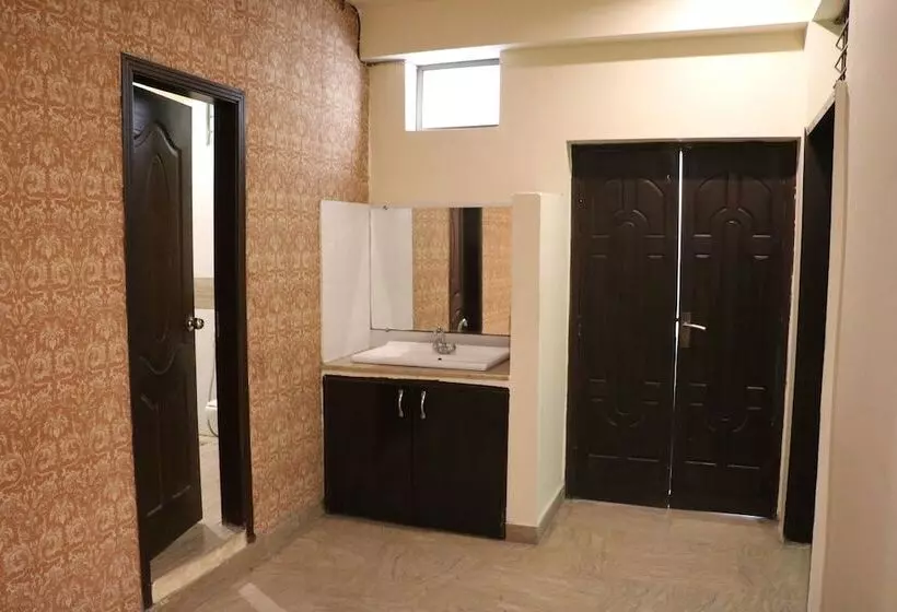 Shelton Hotel Lahore