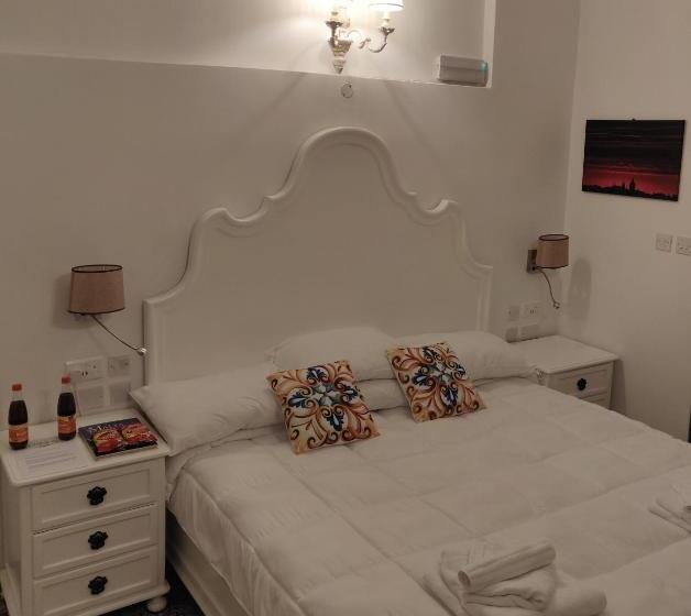 تختخواب و صبحانه Central 214 Boutique