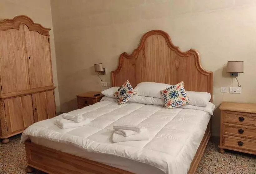 تختخواب و صبحانه Central 214 Boutique