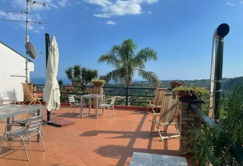 ベッドアンドブレックファースト Il Noceto Dell'etna