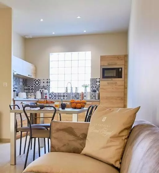 Aamiaismajoitus (B&B) Les Doyennes