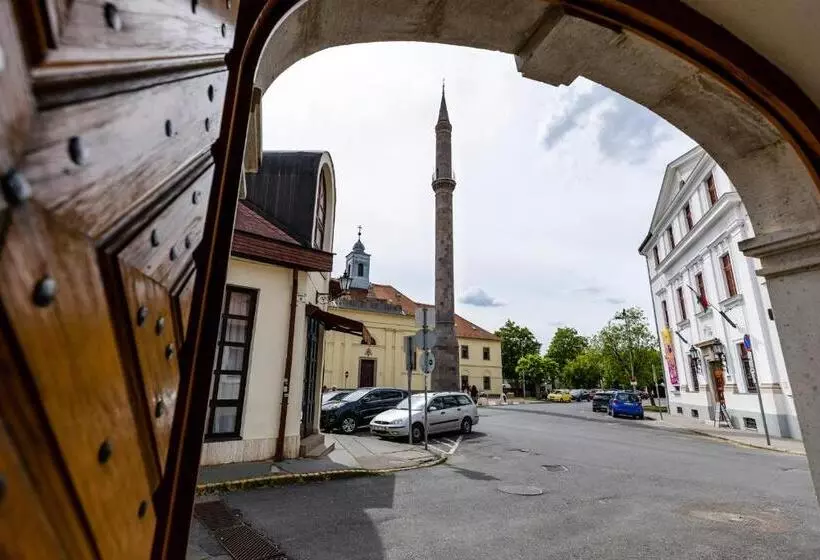 Aamiaismajoitus (B&B) Servita Udvarház Eger