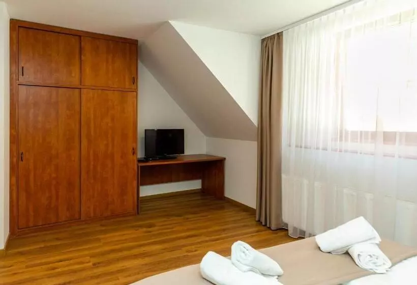 Aamiaismajoitus (B&B) Servita Udvarház Eger