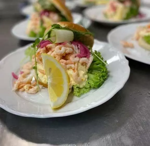 Enkegården Gårdshotell