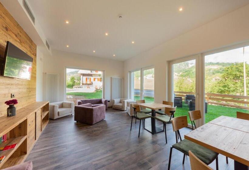 ホテル Active Alm