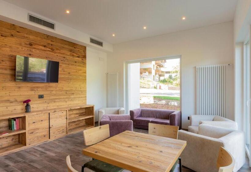 ホテル Active Alm