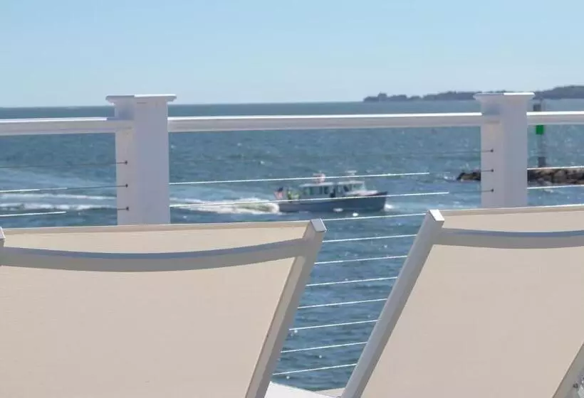 Hotelli Falmouth Tides