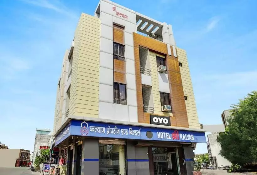ホテル Oyo 81103 Shree Kalyan Prime