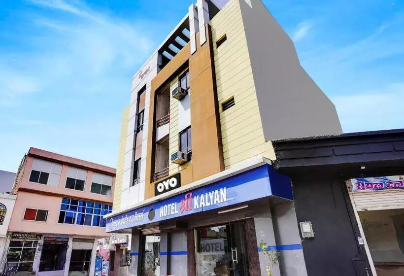 ホテル Oyo 81103 Shree Kalyan Prime