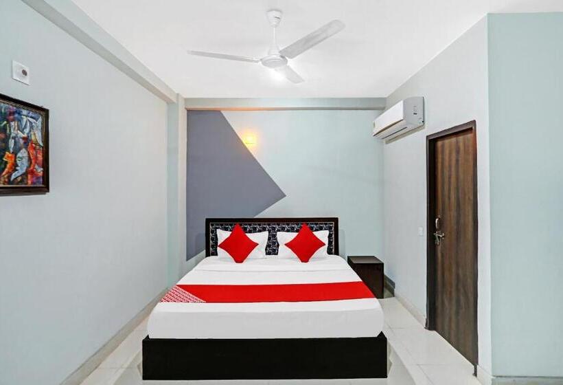 Hotel Oyo 81244 Forty Three Mainvue