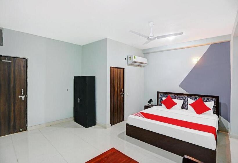 Hotel Oyo 81244 Forty Three Mainvue