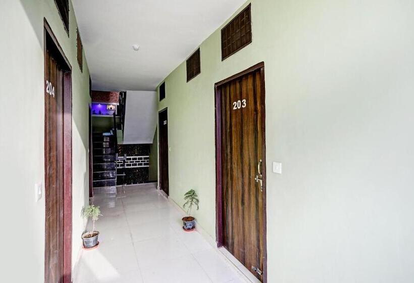 Hotel Oyo 81244 Forty Three Mainvue