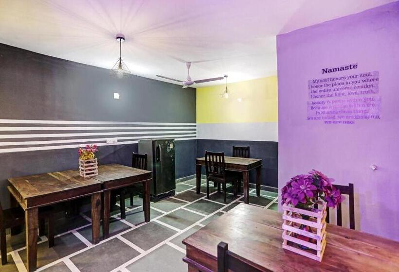 Hotel Oyo 81244 Forty Three Mainvue