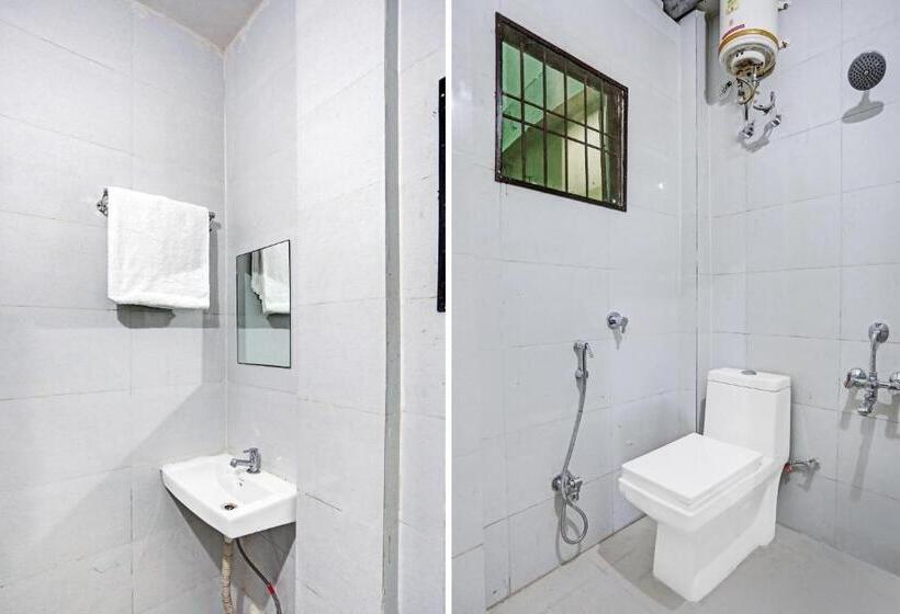 Hotel Oyo 81244 Forty Three Mainvue