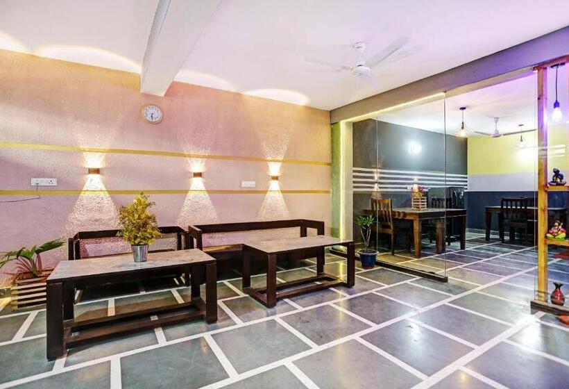 酒店 Oyo 81244 Forty Three Mainvue