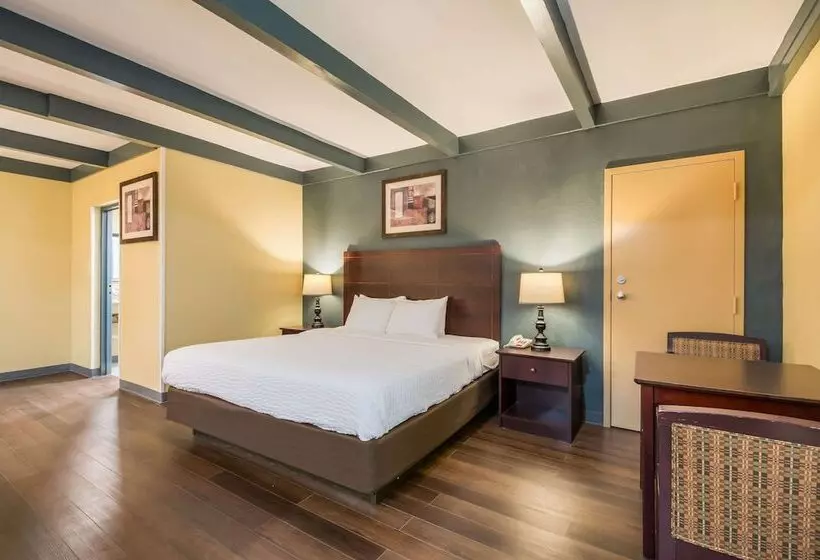 Hotelli Suburban Studios Buffalo Airport