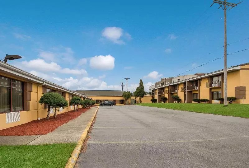 Hotelli Suburban Studios Buffalo Airport