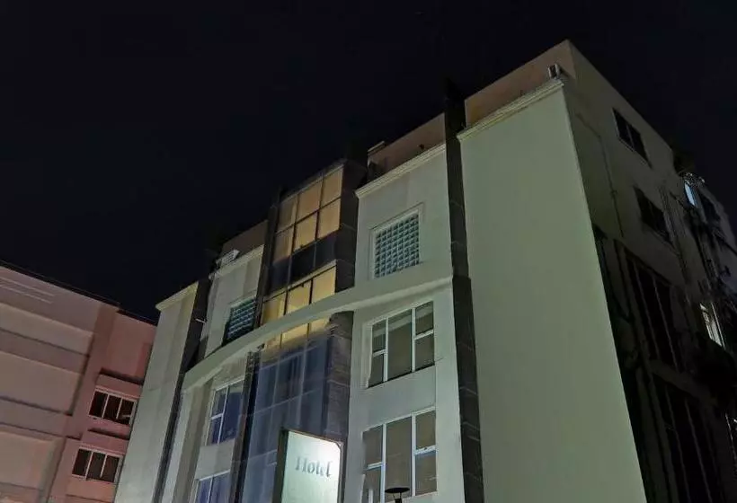 ホテル Treebo Elite City Upper Bazar