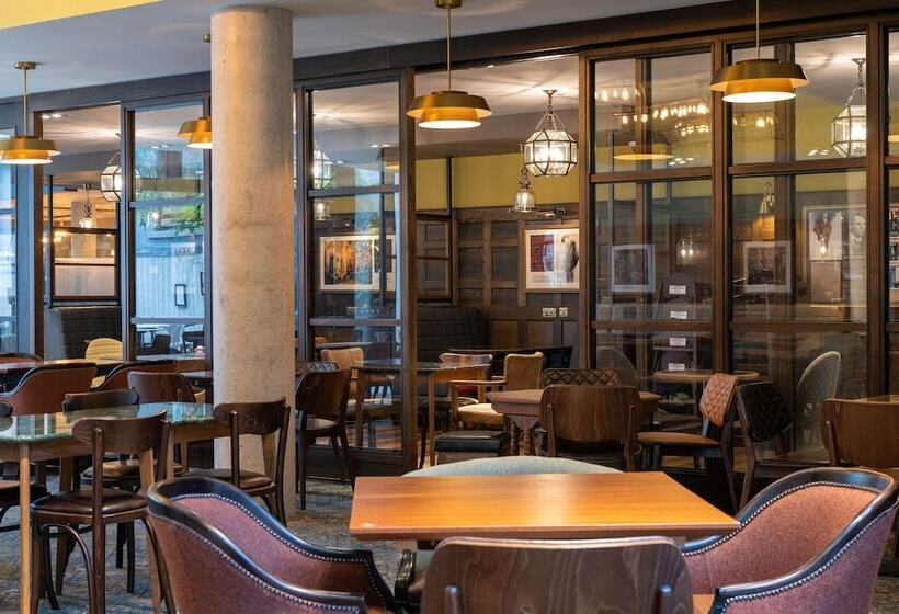 Keavan S Port Hotel , Dublin