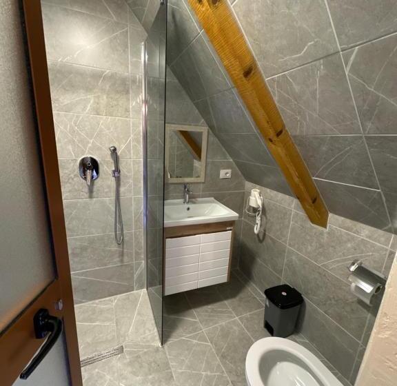 بنسيون Royal Land