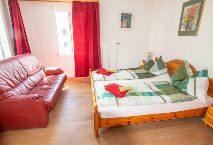 Общежитие Sonne Holiday Rooms