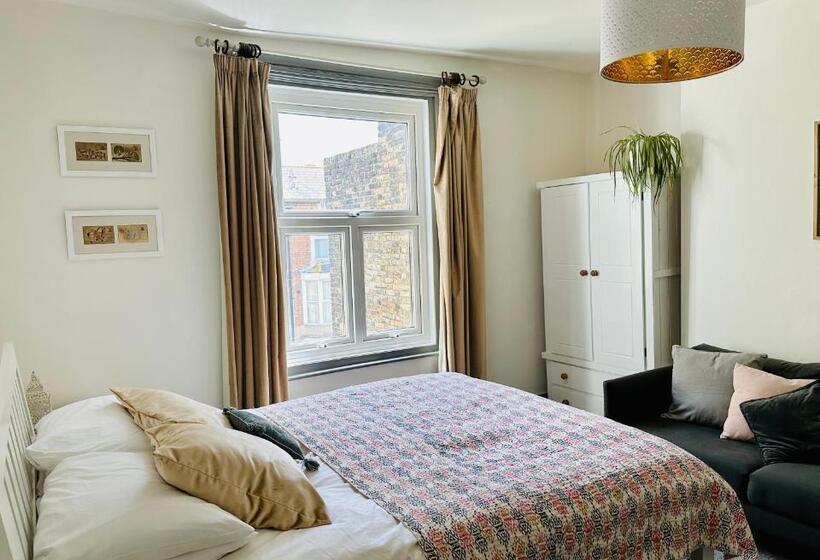 مبيت وإفطار Cloudzen