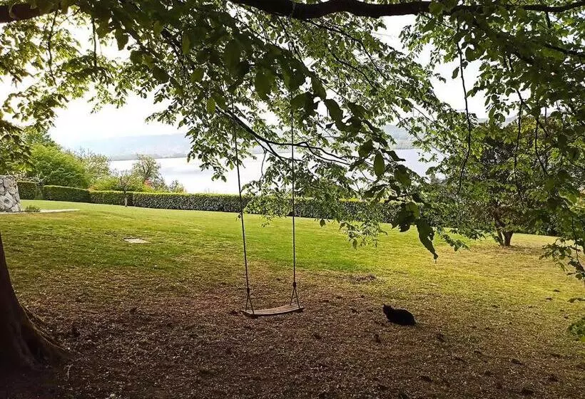 Aamiaismajoitus (B&B) The Lake House