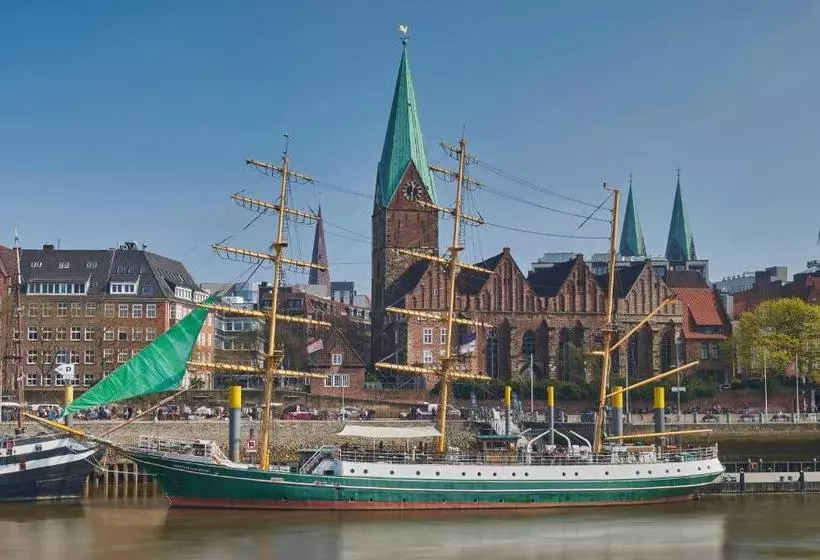 هتل Alexander Von Humboldt   Das Schiff
