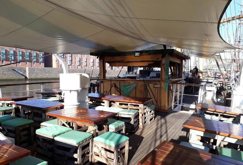 Hotel Alexander Von Humboldt   Das Schiff