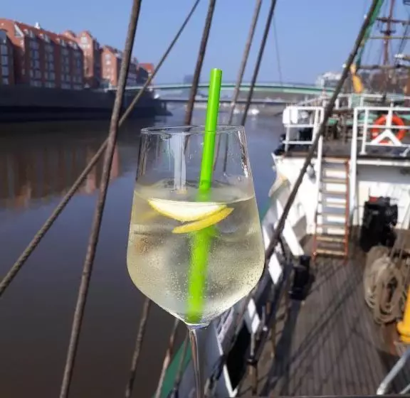 هتل Alexander Von Humboldt   Das Schiff