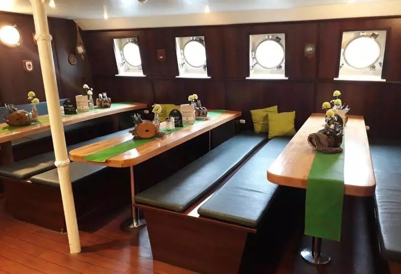 هتل Alexander Von Humboldt   Das Schiff