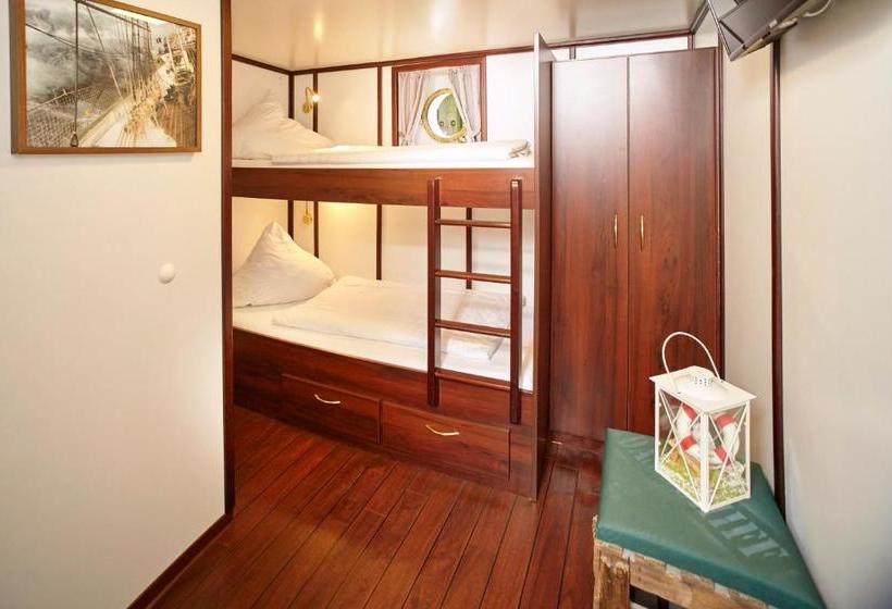 Hotel Alexander Von Humboldt   Das Schiff