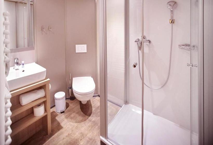 Hotel Alexander Von Humboldt   Das Schiff