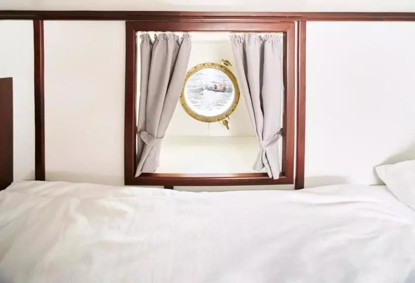 هتل Alexander Von Humboldt   Das Schiff