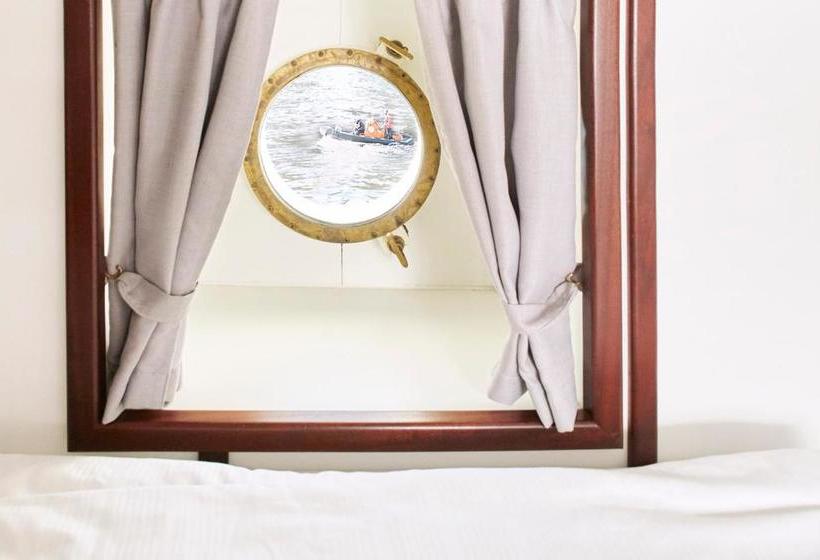 Hotel Alexander Von Humboldt   Das Schiff